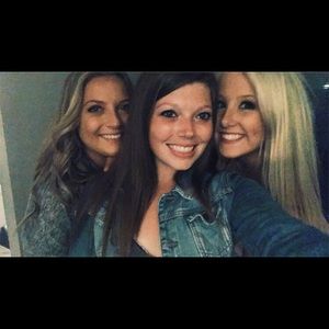 Meet your Posher, Nicole